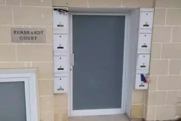 پانسیون Sunlight House