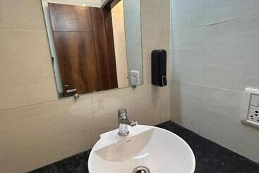 Hotel Royal Orbit By Arony Hospitality