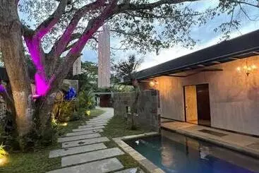 ホテル Suites Lounge Cañasgordas