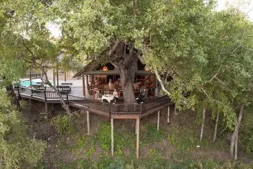 ホテル Umkumbe Bush Lodge   Luxury Tented Camp
