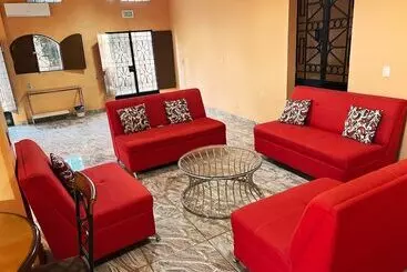 هتل Y Restaurante La Perla