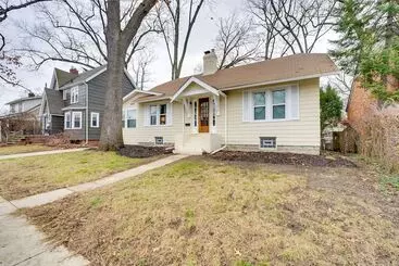 Mökkimajoitus Dog Friendly Pleasant Ridge Home: 13 Mi To Detroit