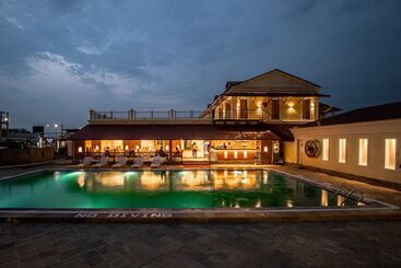 هتل Manigram Bishram Batika Pvt Ltd