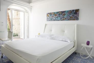 Lhp Suite Executive Cottage Capri