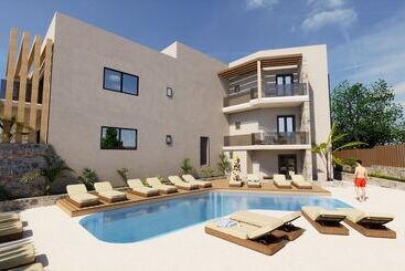 Noble Hotel Suites - Adults Only