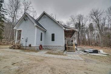 Gîte Rural Peaceful Cavendish Retreat W/ Hot Tub & Fireplace!