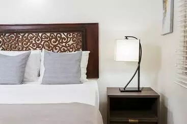 اقامتگاه Aquahaven Retreat In Kingston