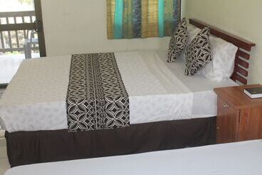 Shalini Garden Hotel & Apartments