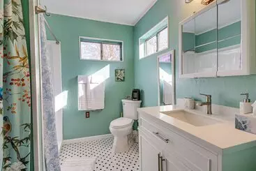 コテージ Artfully Decorated Cottonwood Home: Pets Welcome!