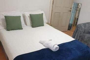 شقة فندقية Balham, South London Spacious Guest House 2