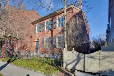 별장 Central Lake Ontario Apartment, Walk To Town!