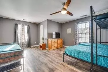 Mökkimajoitus Cozy Georgia Retreat W/ Patio, Grill & Pool Access