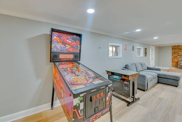 بيت ريفى Danville Herrington Lake Retreat W/ Deck & Hot Tub