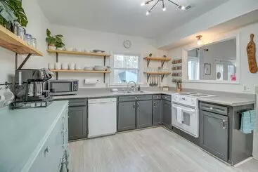 Mökkimajoitus Dog Friendly Home Near Carters Lake W/ Amenities