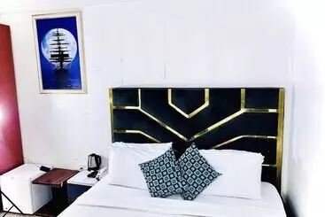 Yp George Hotel And Suites Lekki