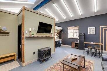 Inviting Vilas Cottage: 9 Mi To Downtown Boone!