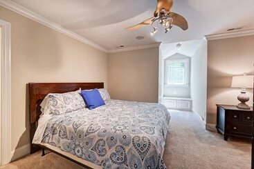 بيت ريفى Jake S Lake House By Avantstay Lake Gazebo