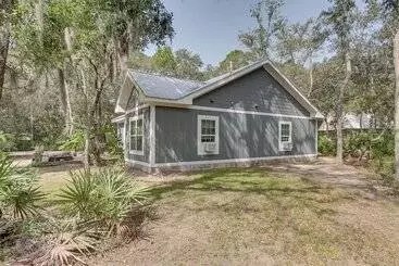 Mökkimajoitus Charming Darien Hideaway W/ Porch, Near Downtown!