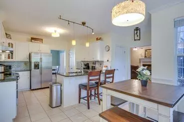 Mökkimajoitus Charming Martinez Home: 7 Mi To Augusta National!