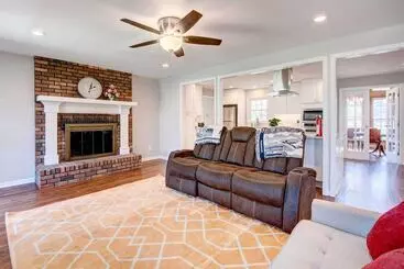 Mökkimajoitus Family Friendly Georgia Vacation Home!