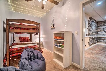 קוטג'' Hiawassee Cabin W/ Mtn Views < 1 Mi To Lake!