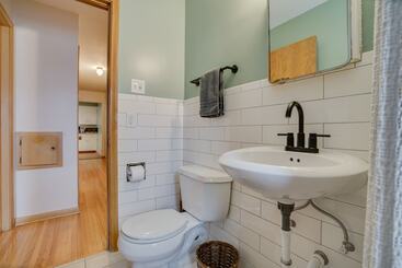 茅舍 Quaint Duplex Home ~ 4 Mi To Downtown Minneapolis