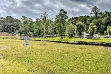 Mökkimajoitus Secluded Morganton Tiny Home W/ Grills!