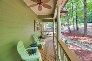 コテージ Serene Shores  Lakefront House W/ Dock!