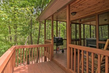 별장 The Honeybee Cabin W/ Private Porch + Hot Tub