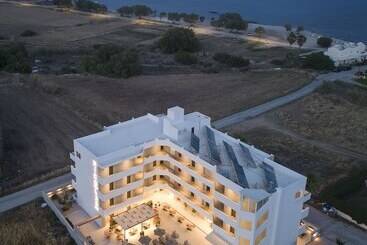 هتل Nicolas Grand Suites   Adults Only