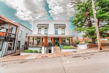 膳宿费 The Heinsman Guest House