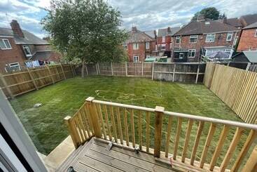 إقامة 2 Bed Bungalow Large Enclosed Garden New Build