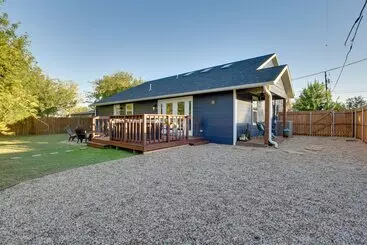 Mökkimajoitus Updated Granbury Home In Historic District!