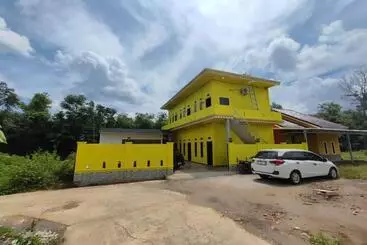 Hotel Penginapan Dvn & Tmy 01 Mitra Reddoorz