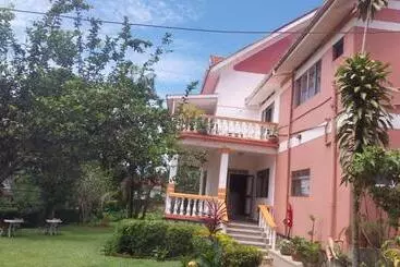 Lakeshore Bed And Breakfast