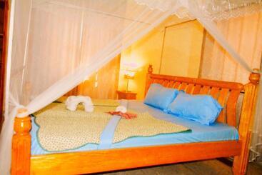 Lakeshore Bed And Breakfast