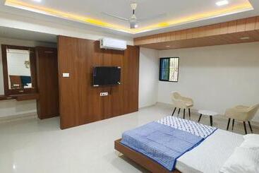 Bed and Breakfast Leela Palace Banquet Hall And Rooms