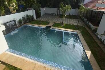 Hotel Courtyard Castle Heritage Resort