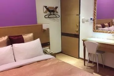 هتل 紫園旅社purple Garden