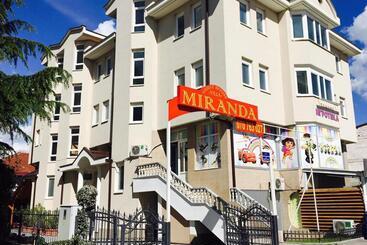 Pensión Guest House Miranda