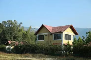 Tiger Tracks Resort