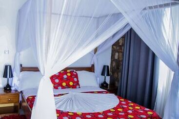 تختخواب و صبحانه Kay Sun