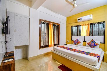 Fabhotel New Dream Palace