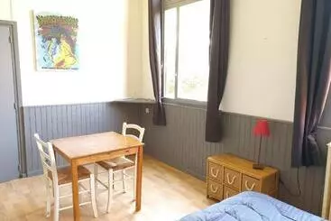 Ostello Camping Des 2 Rives Chambres
