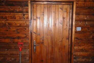 בית מלון כפרי Eco Yourte Les Airelles