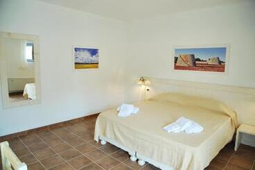 Kır Evi Masseria Relais Santa Teresa