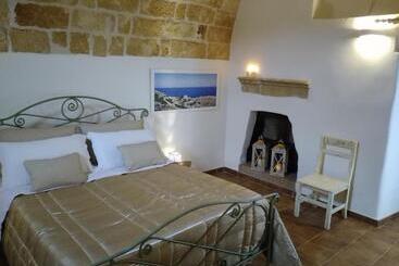 Сельский дом Masseria Relais Santa Teresa