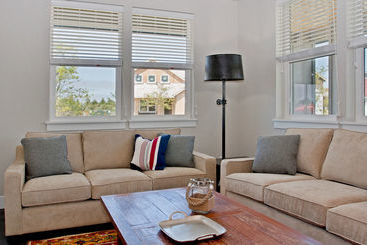 一軒屋 Oyhut Bay Resort