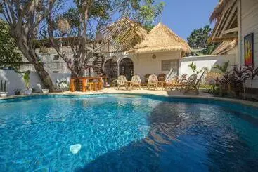 Hotelli Gili Breeze Tropical Bungalows