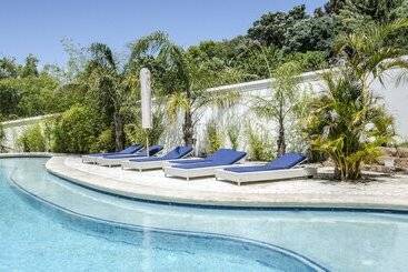 פנסיון Homestead Villas